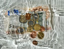 pénzmosás, euró