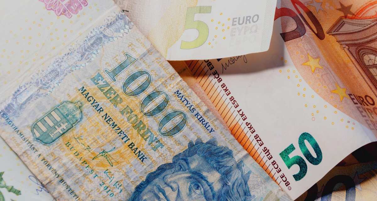 megtakarítás euróban: ezer forintos magyar bankjegy és eurós bankjegyek
