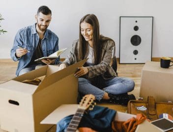 fiatal pár költözik, a a Fix 3%-os mellé piaci lakáshitelt is felvettek