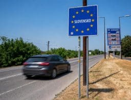szlovák határátkelő, bevásárlóturizmus