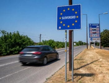 szlovák határátkelő, bevásárlóturizmus