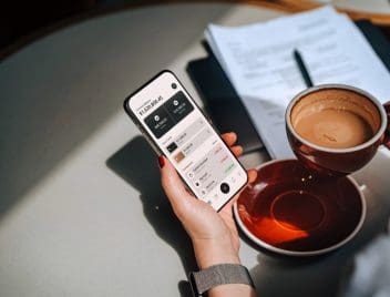 0 Ft-os bankszámla érvényessége, kávézó, mobilbank