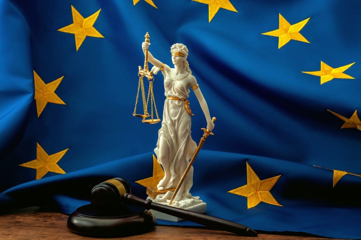 Európai Bizottság, magyar állampapírok adómentessége, bíróság, Justitia